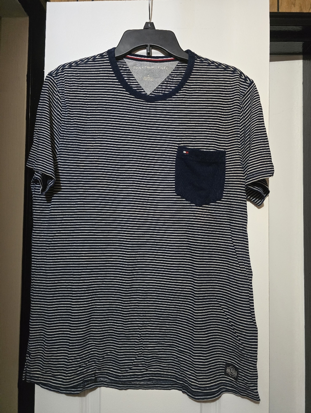 Tommy Hilfiger Men's Navy Stripe Pocket Short Sleeve Tee - Size Medium